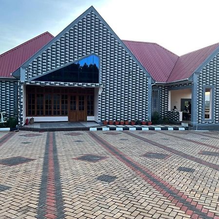 Space Lodge And Tours Muleba 外观 照片
