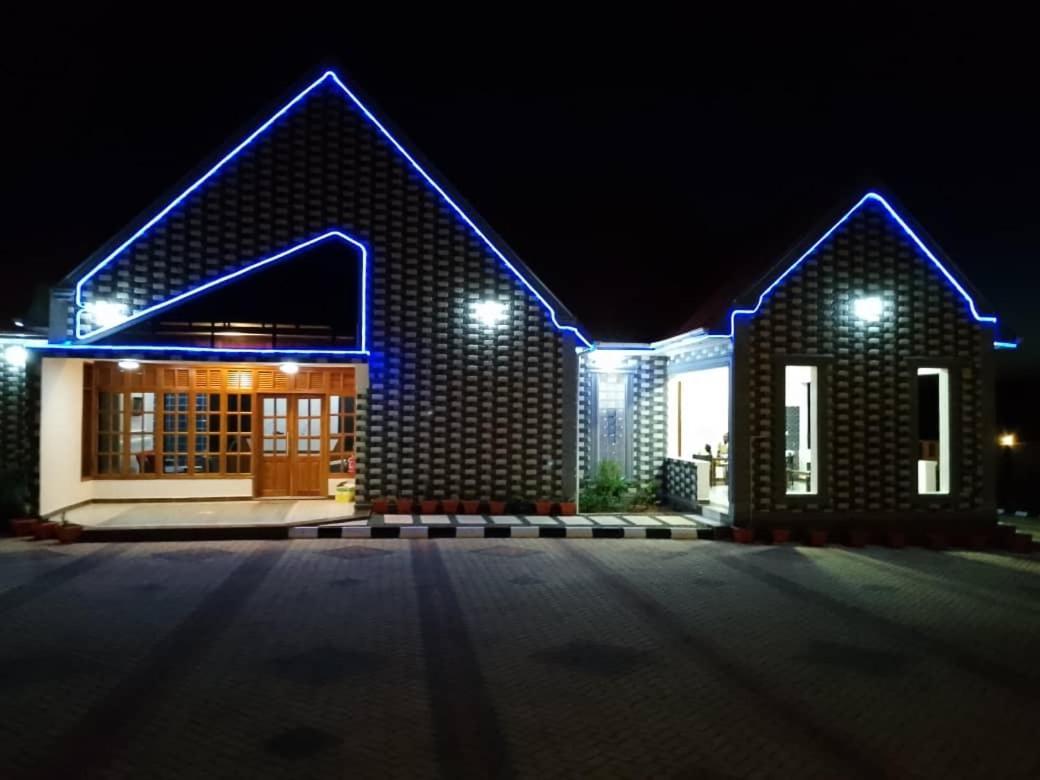 Space Lodge And Tours Muleba 外观 照片